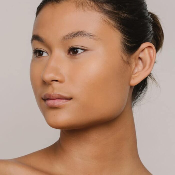Madara Skin Equal Soft Glow Foundation - Olive 60 - Bild 3