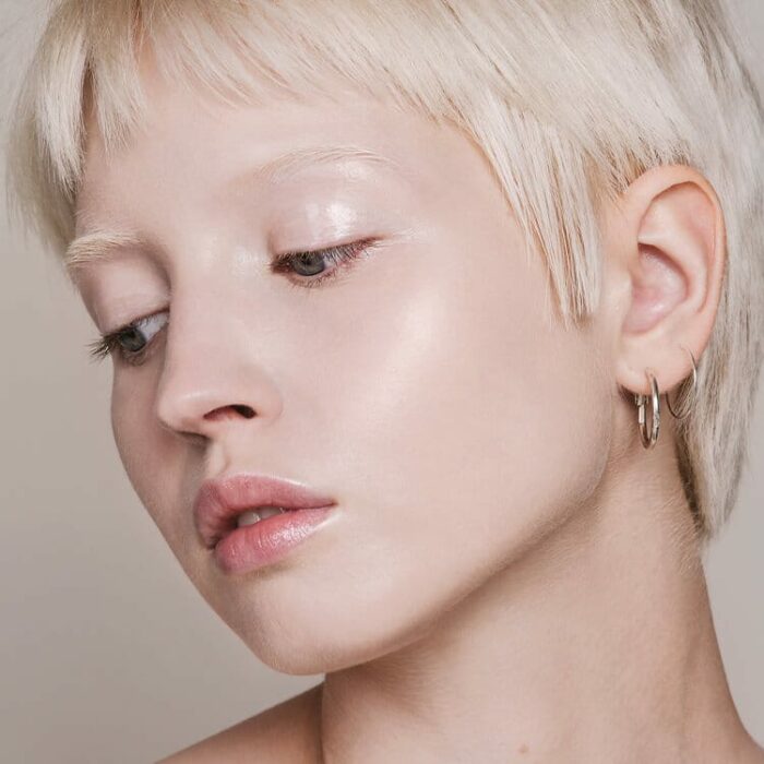 Madara Skin Equal Soft Glow Foundation - Porcelain 10 - Bild 3