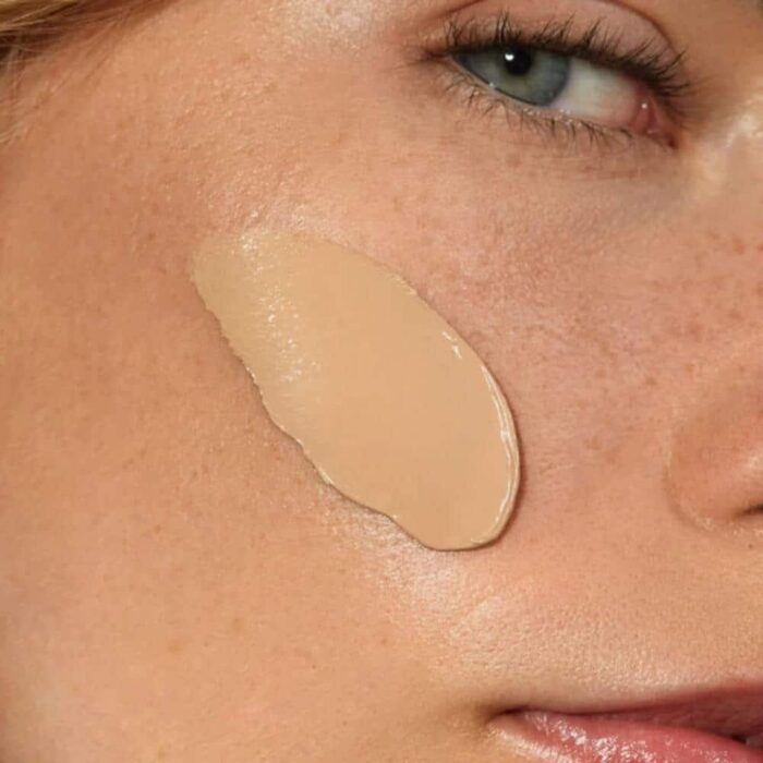 Madara SKINONYM Semi-Matte Peptide Foundation, 40 SAND - Bild 3