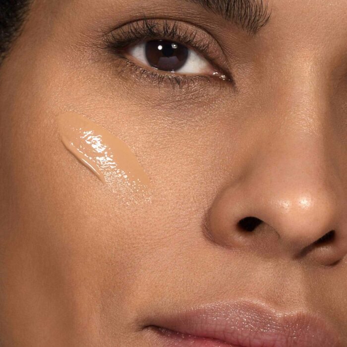 Mádara SKINONYM Semi-Matte Peptide Foundation, 55 CLAY, 30ml - Bild 4