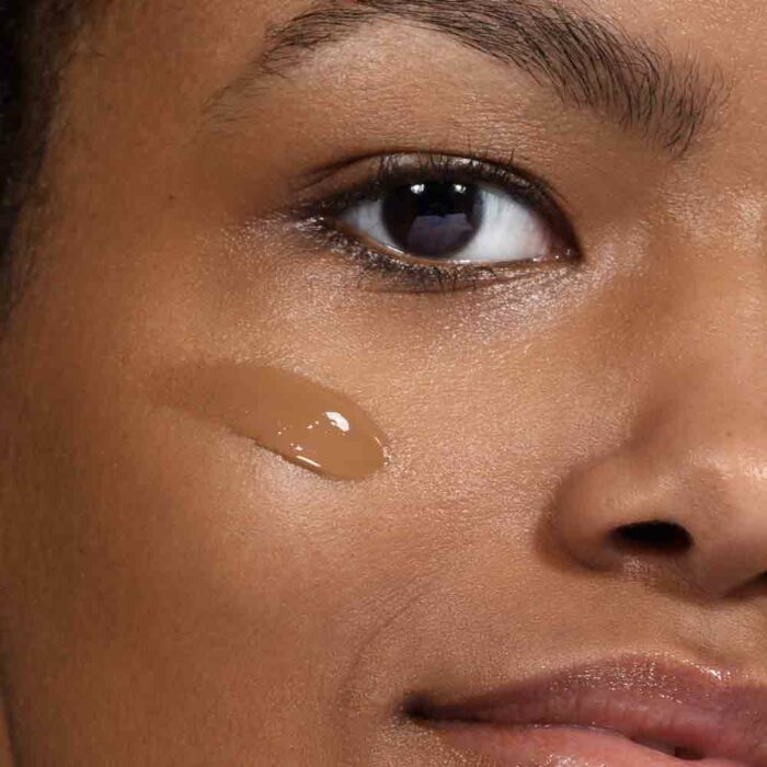 Mádara SKINONYM Semi-Matte Peptide Foundation, 75 AUBURN, 30 ml - Bild 4